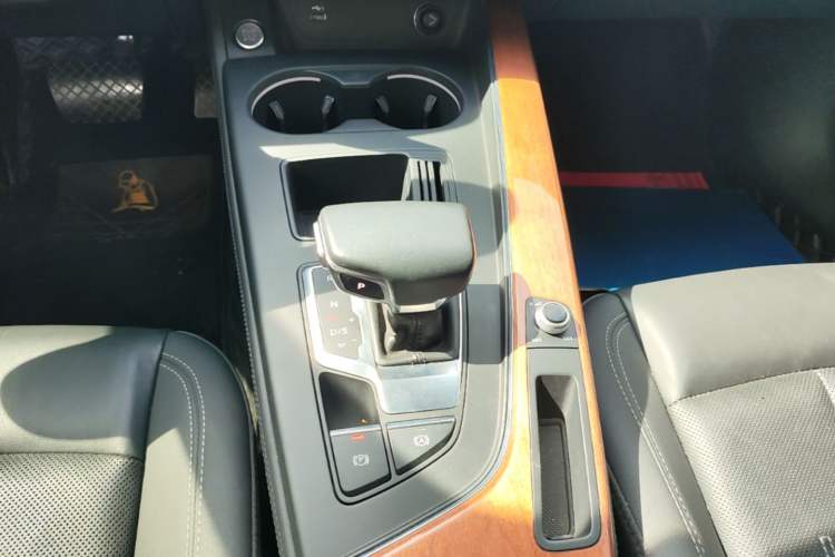 Used Audi A4L 2020 40 TFSI Luxury Prestige Edition Gear Lever
