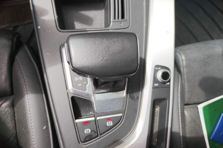 Used Audi A4L 2020 40 TFSI Fashion Dynamic Model Gear Lever