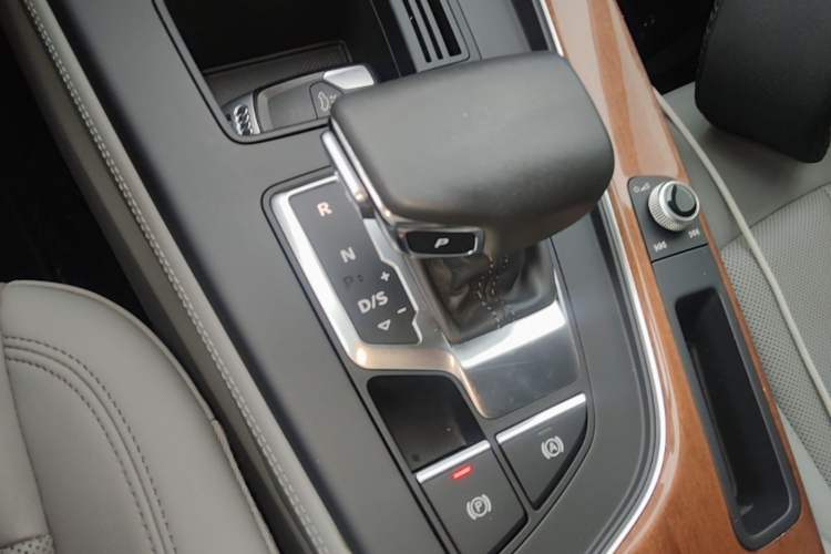 Used Audi A4L 2020 40 TFSI Luxury Prestige Edition Gear Lever