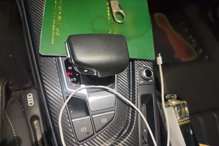 Used Audi A4L 2020 40 TFSI Fashion Dynamic Model Gear Lever
