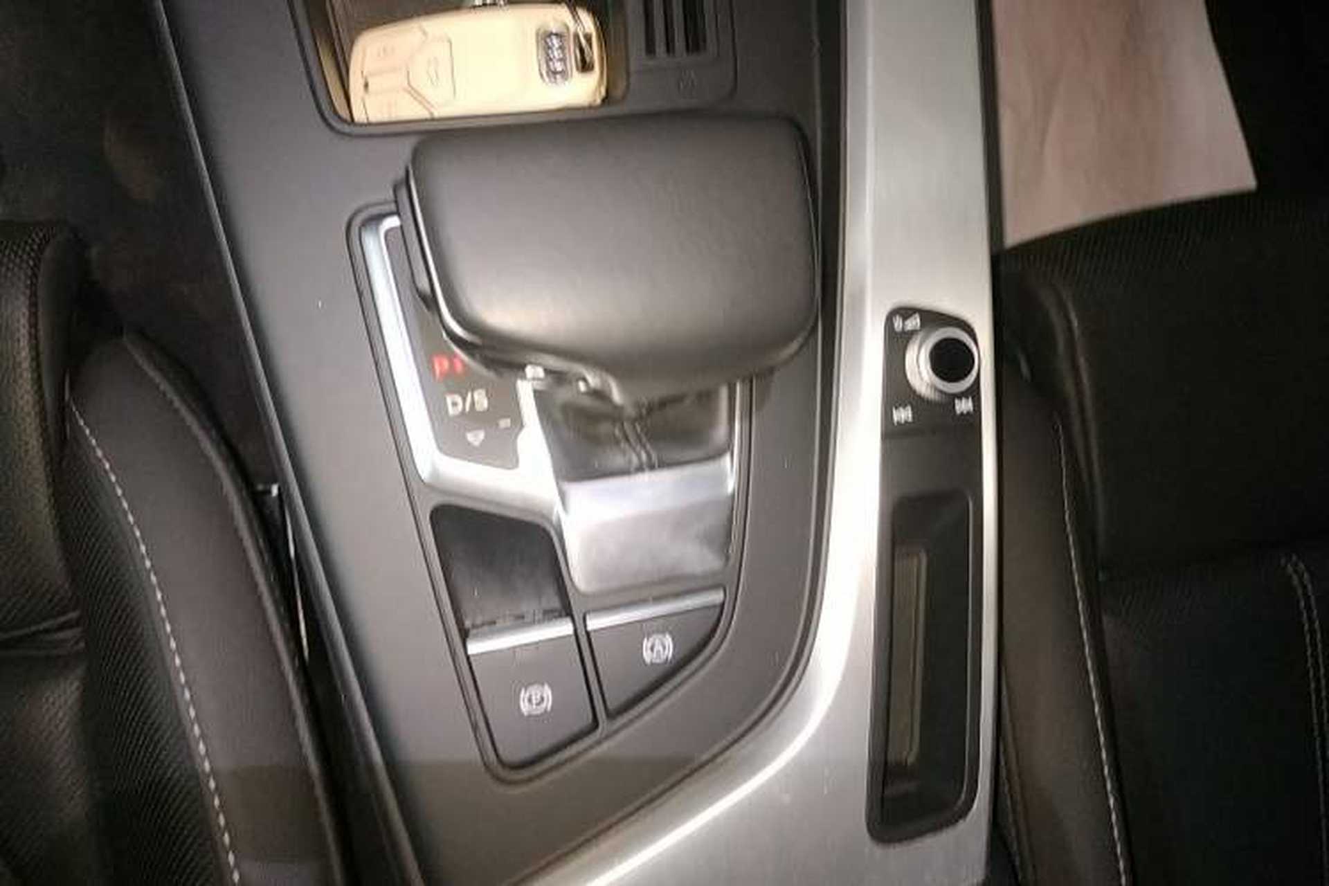 Used Audi A4L 2020 40 TFSI quattro Luxury Dynamic Model Gear Lever
