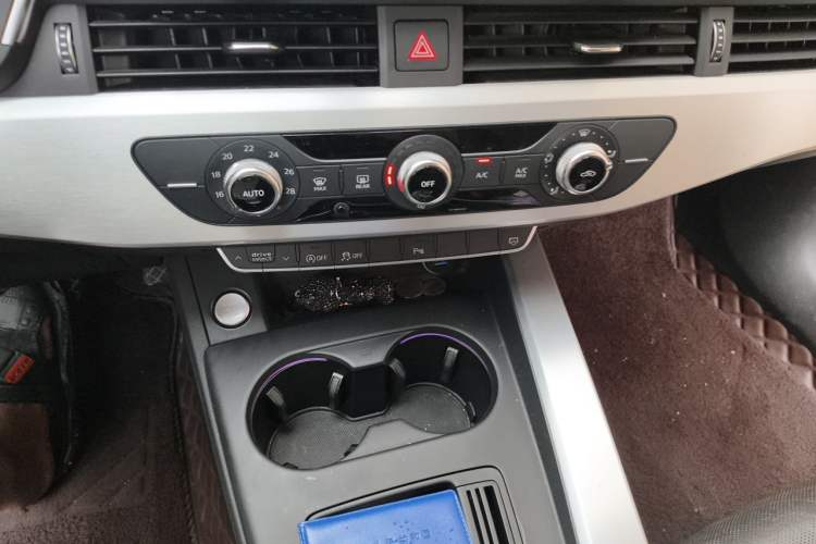 Used Audi A4L 2020 40 TFSI Fashion Dynamic Model Gear Lever