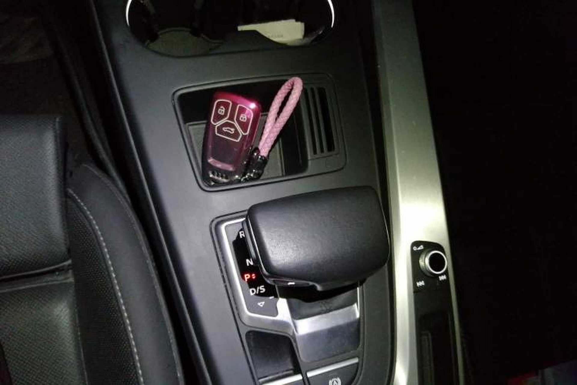 Used Audi A4L 2020 40 TFSI Fashion Dynamic Model Gear Lever