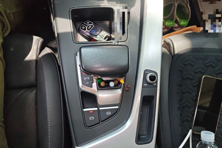 Used Audi A4L 2020 40 TFSI Luxury Dynamic Model Gear Lever