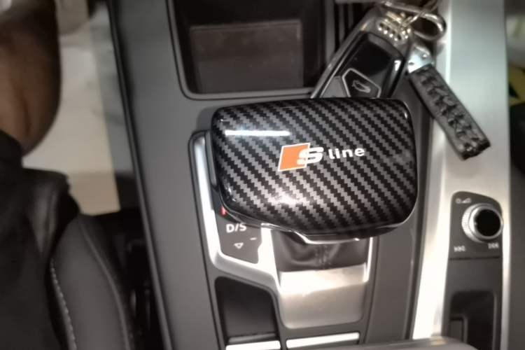 Used Audi A4L 2020 40 TFSI Fashion Dynamic Model Gear Lever