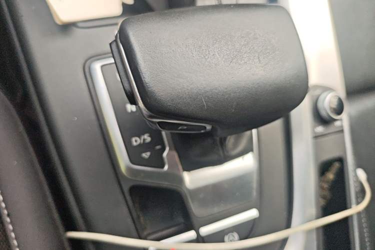 Used Audi A4L 2020 40 TFSI Fashion Dynamic Model Gear Lever