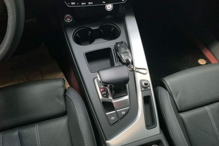 Used Audi A4L 2020 40 TFSI Fashion Dynamic Model Gear Lever