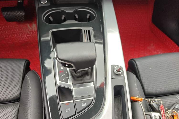 Used Audi A4L 2020 40 TFSI Fashion Dynamic Model Gear Lever