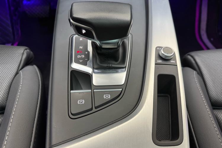 Used Audi A4L 2020 40 TFSI Fashion Dynamic Model Gear Lever