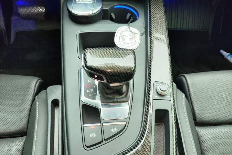 Used Audi A4L 2020 40 TFSI Fashion Dynamic Model Gear Lever