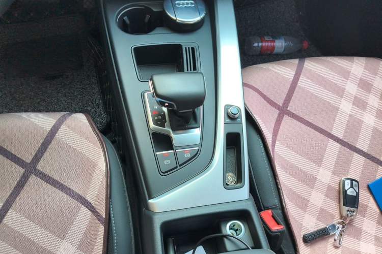 Used Audi A4L 2020 40 TFSI Fashion Dynamic Model Gear Lever