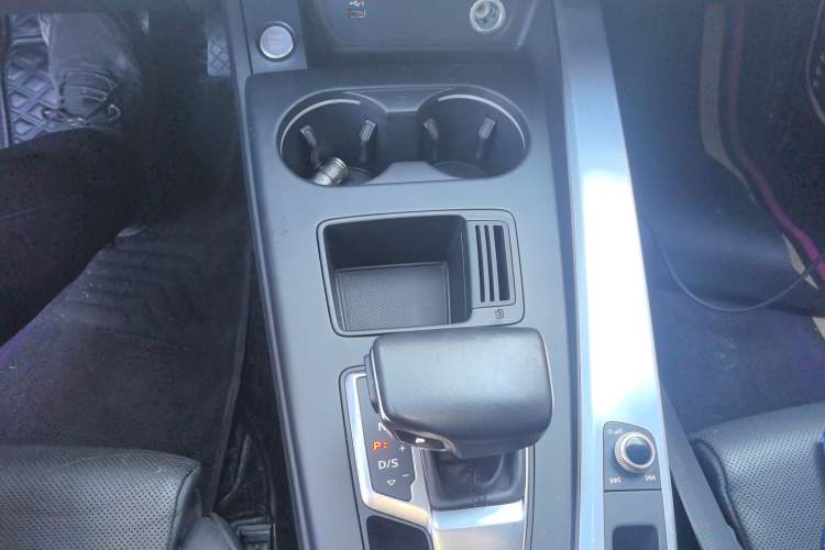 Used Audi A4L 2020 40 TFSI Fashion Dynamic Model Gear Lever