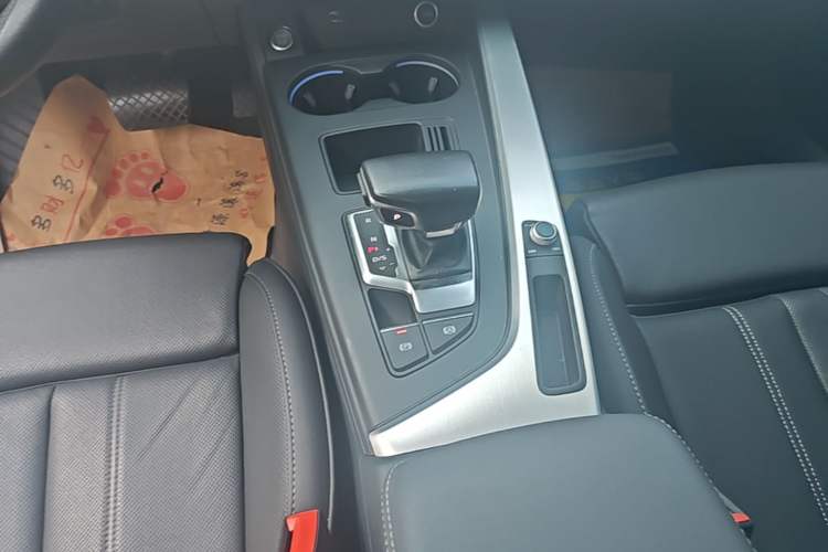 Used Audi A4L 2020 40 TFSI Fashion Dynamic Model Gear Lever