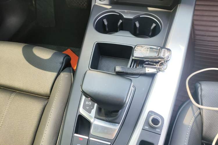 Used Audi A4L 2020 40 TFSI Fashion Dynamic Model Gear Lever