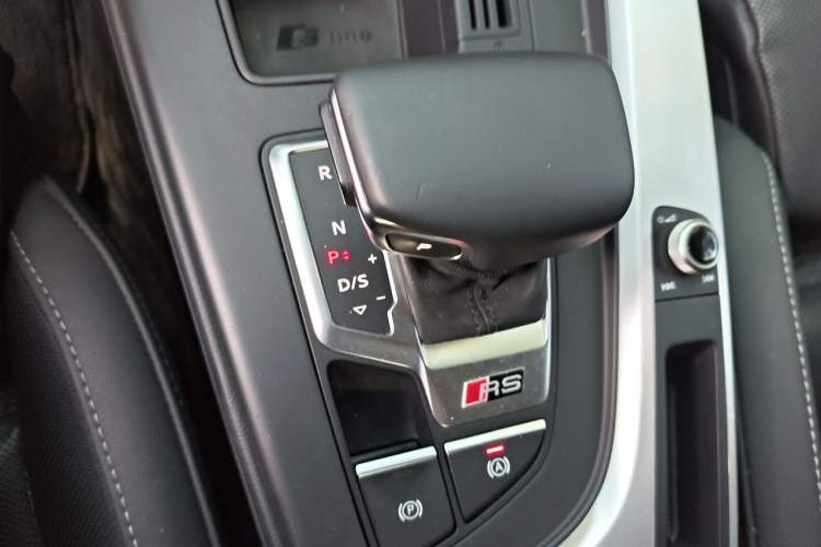 Used Audi A4L 2020 40 TFSI Fashion Dynamic Model Gear Lever