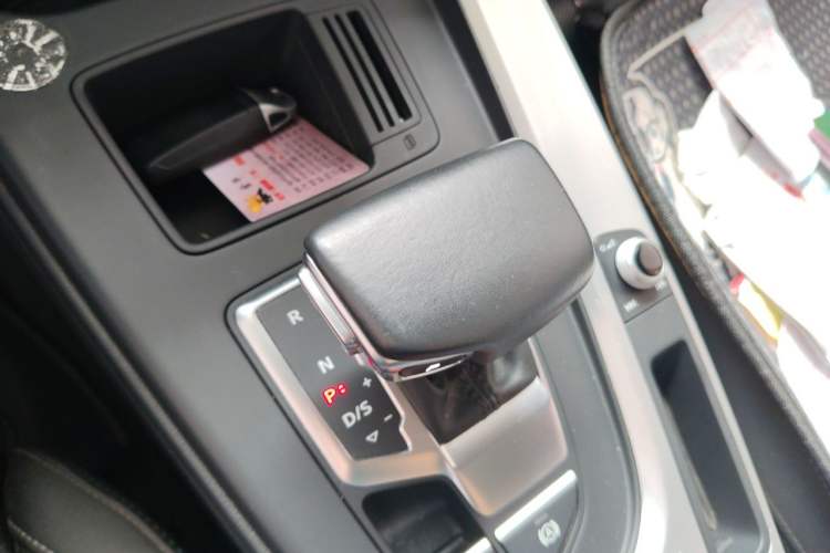 Used Audi A4L 2020 40 TFSI Fashion Dynamic Model Gear Lever