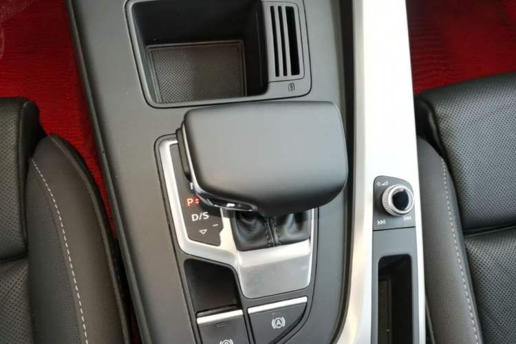 Used Audi A4L 2020 40 TFSI Fashion Dynamic Model Gear Lever