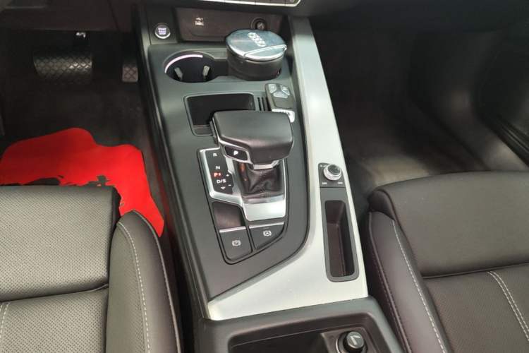 Used Audi A4L 2020 40 TFSI Fashion Dynamic Model Gear Lever