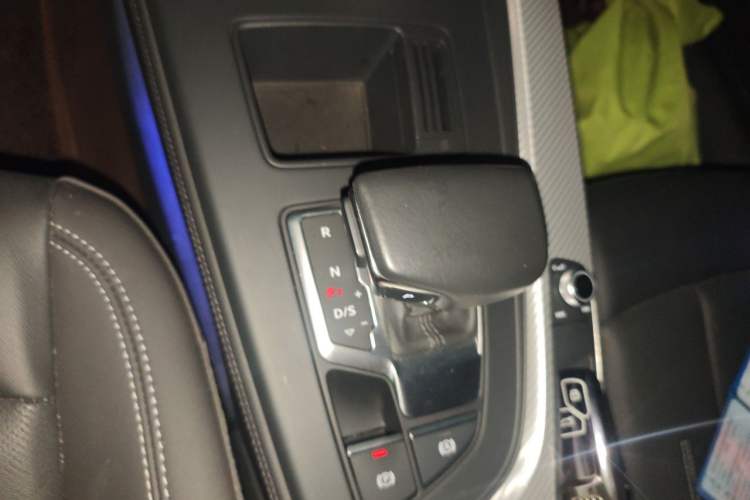 Used Audi A4L 2020 40 TFSI Luxury Prestige Edition Gear Lever