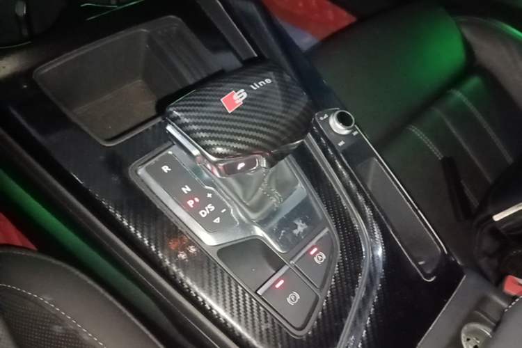 Used Audi A4L 2020 40 TFSI Fashion Dynamic Model Gear Lever
