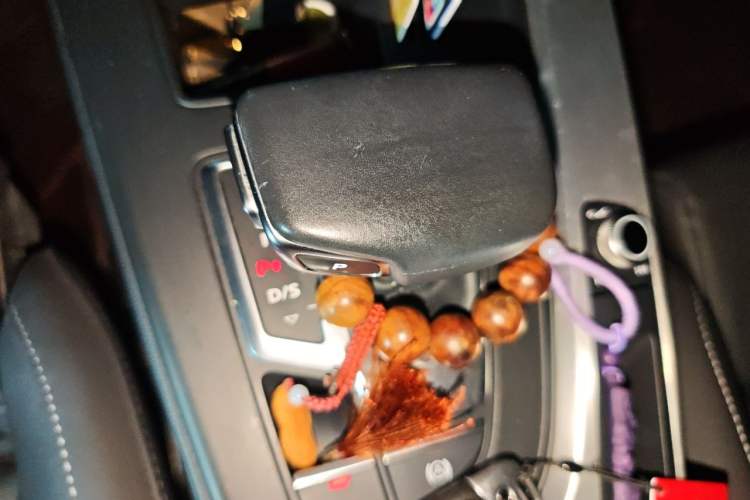 Used Audi A4L 2020 40 TFSI Luxury Dynamic Model Gear Lever
