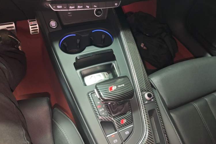 Used Audi A4L 2020 40 TFSI Fashion Dynamic Model Gear Lever