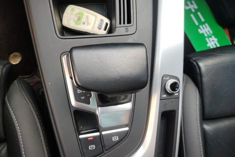Used Audi A4L 2020 40 TFSI Fashion Dynamic Model Gear Lever