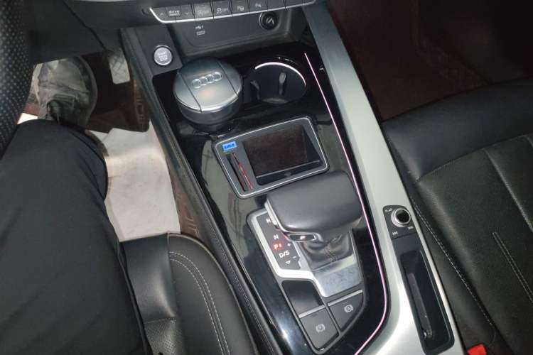 Used Audi A4L 2020 40 TFSI Luxury Prestige Edition Gear Lever