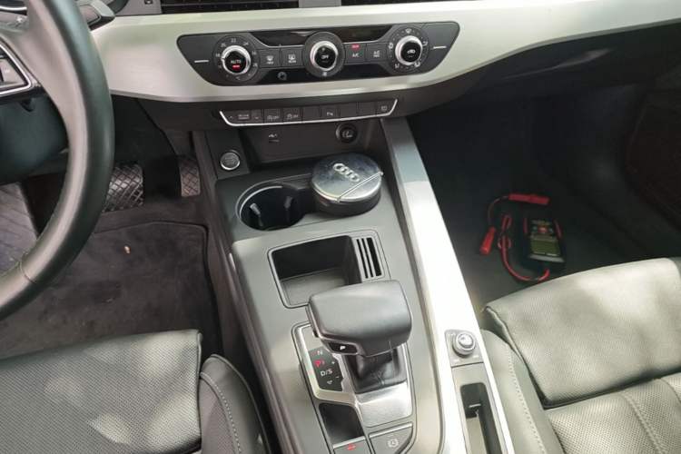 Used Audi A4L 2020 40 TFSI Fashion Dynamic Model Gear Lever