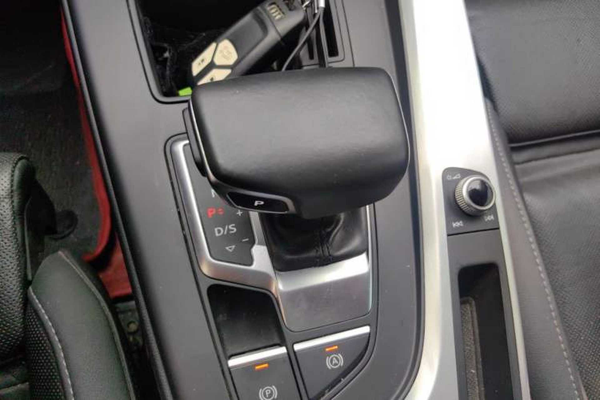 Used Audi A4L 2020 40 TFSI quattro Luxury Dynamic Model Gear Lever