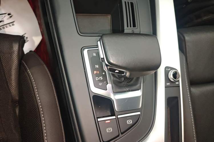 Used Audi A4L 2020 40 TFSI Fashion Dynamic Model Gear Lever
