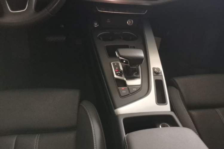 Used Audi A4L 2020 40 TFSI Fashion Dynamic Model Gear Lever