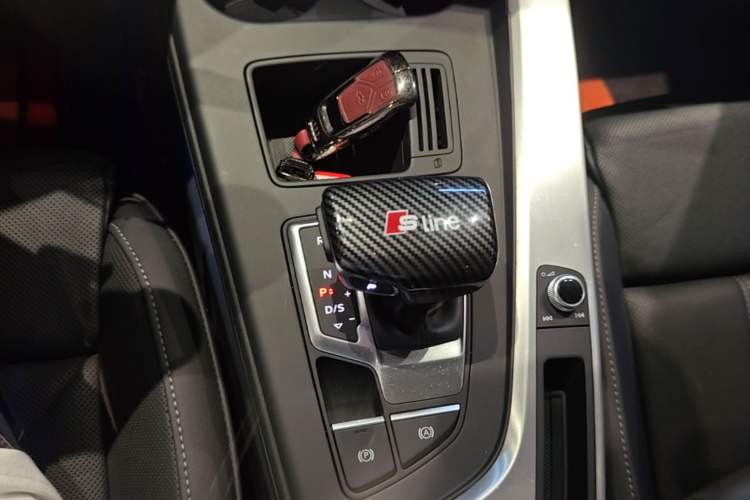 Used Audi A4L 2020 40 TFSI Fashion Dynamic Model Gear Lever