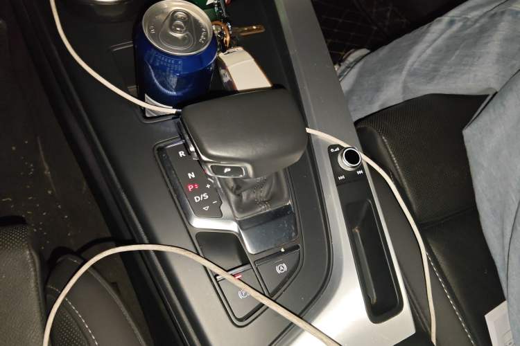 Used Audi A4L 2020 40 TFSI Luxury Dynamic Model Gear Lever