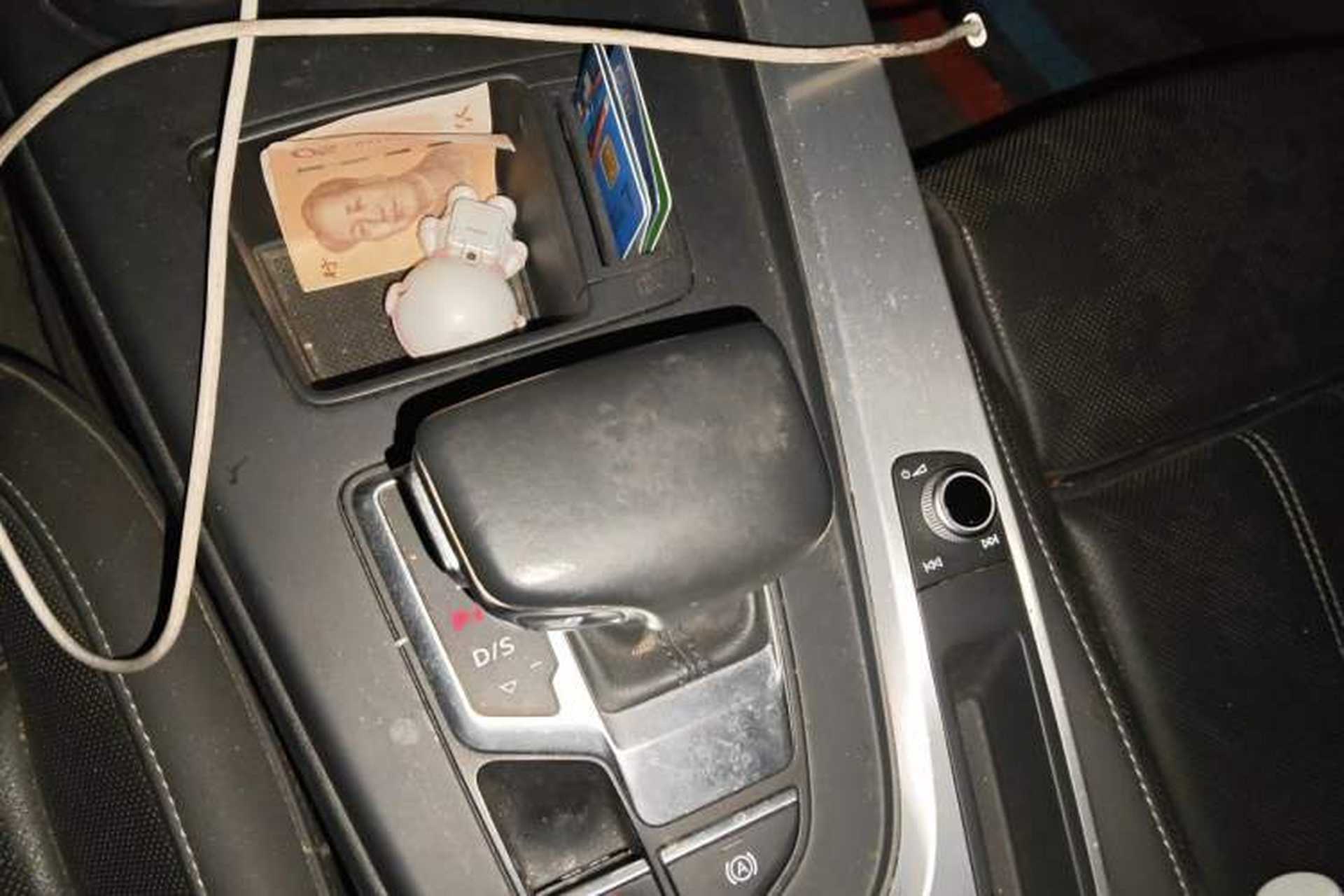 Used Audi A4L 2020 40 TFSI Fashion Dynamic Model Gear Lever