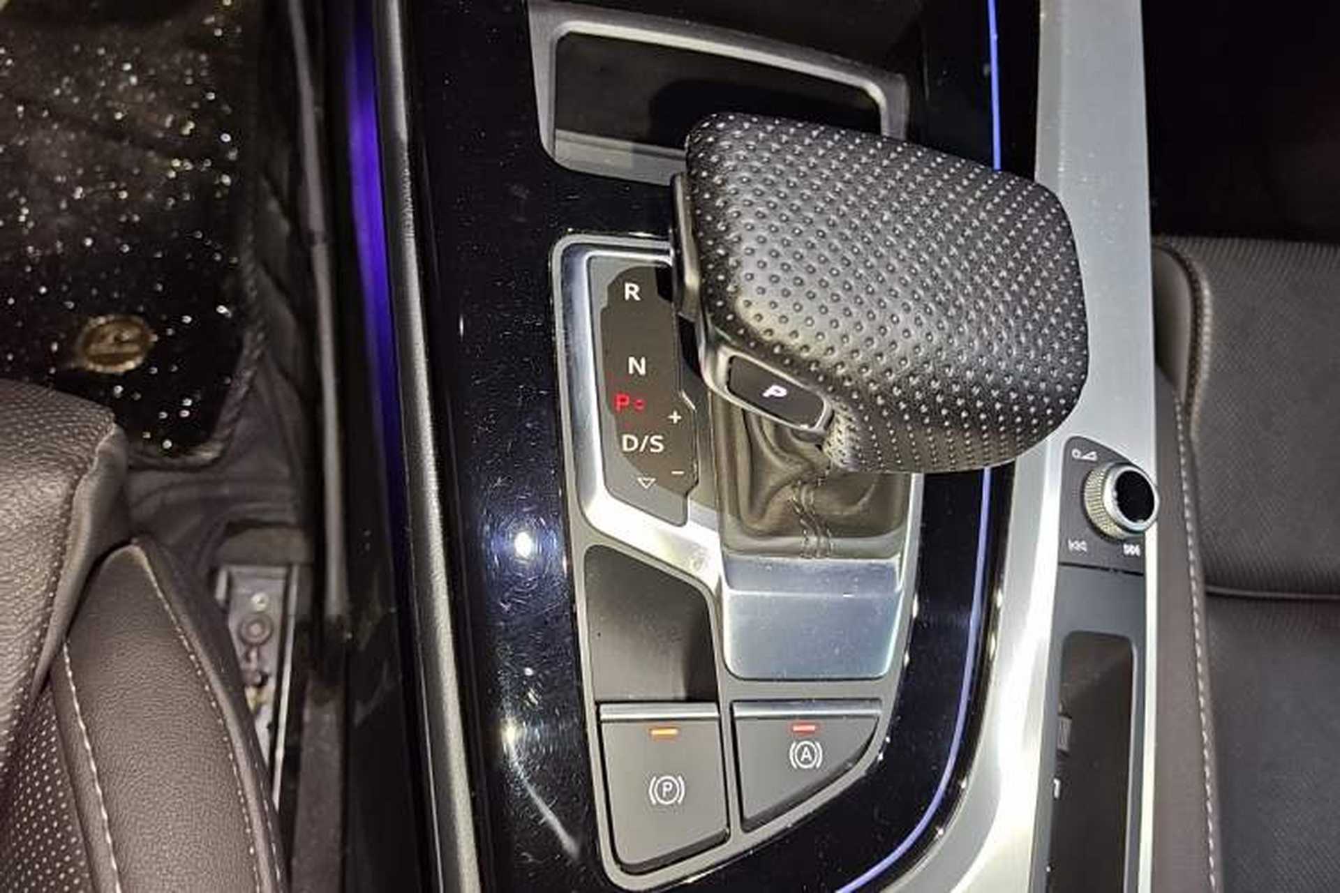 Used Audi A4L 2020 40 TFSI Luxury Dynamic Model Gear Lever