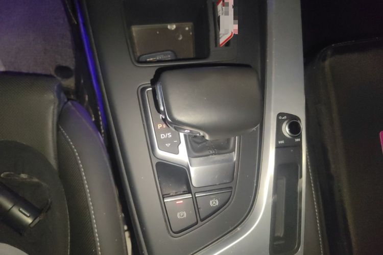 Used Audi A4L 2020 40 TFSI Fashion Dynamic Model Gear Lever