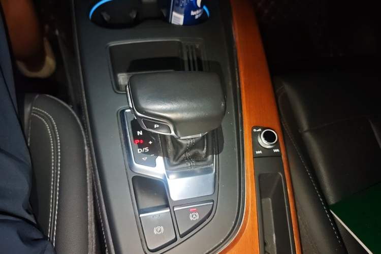 Used Audi A4L 2020 40 TFSI Luxury Prestige Edition Gear Lever