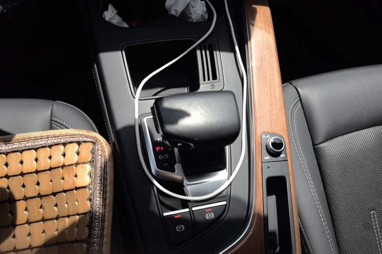 Used Audi A4L 2020 40 TFSI Luxury Prestige Edition Gear Lever