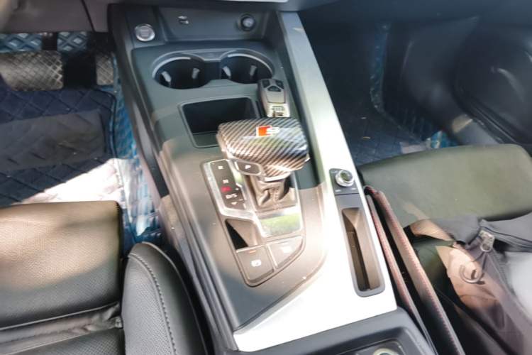Used Audi A4L 2020 40 TFSI Fashion Dynamic Model Gear Lever