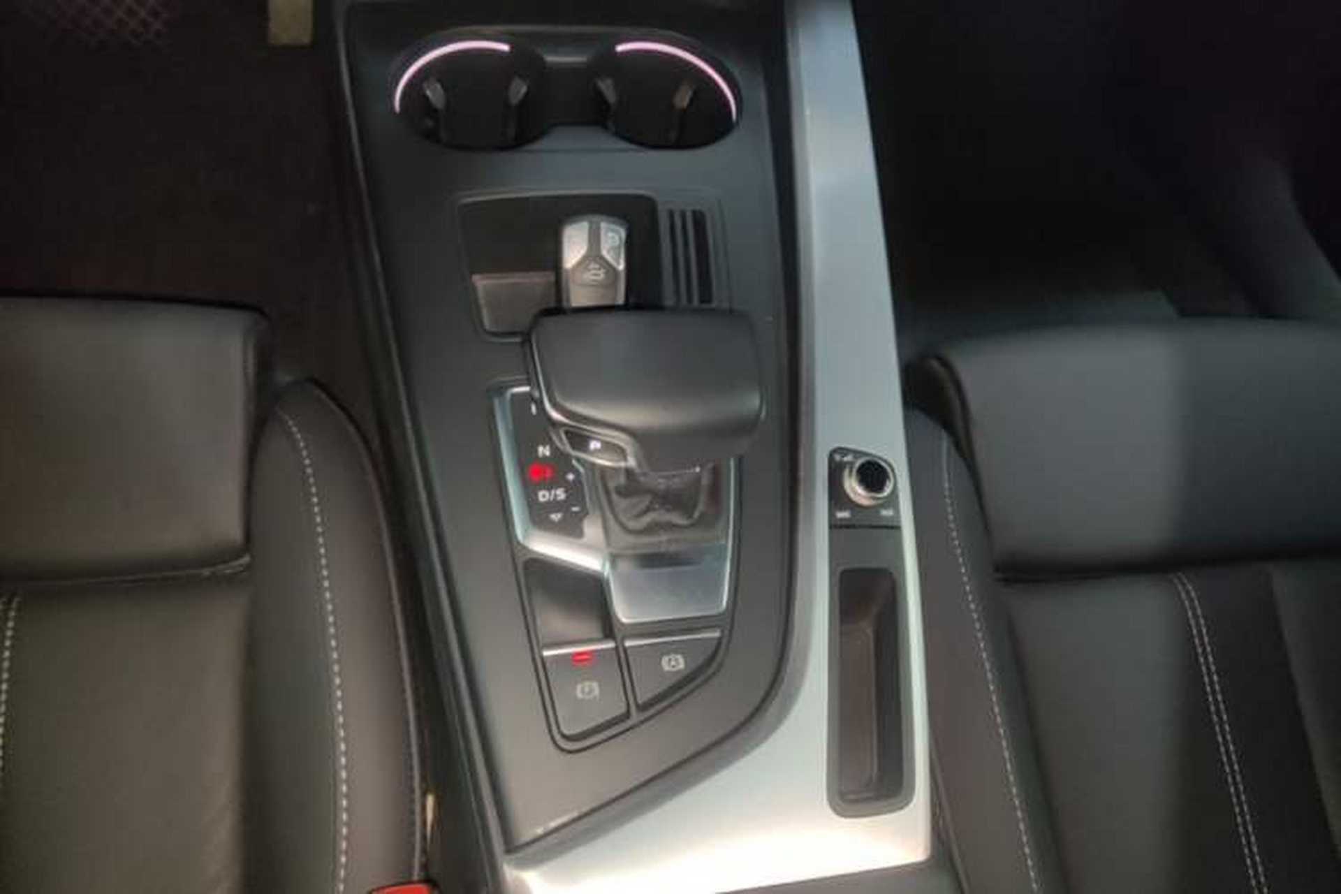 Used Audi A4L 2020 40 TFSI Luxury Dynamic Model Gear Lever