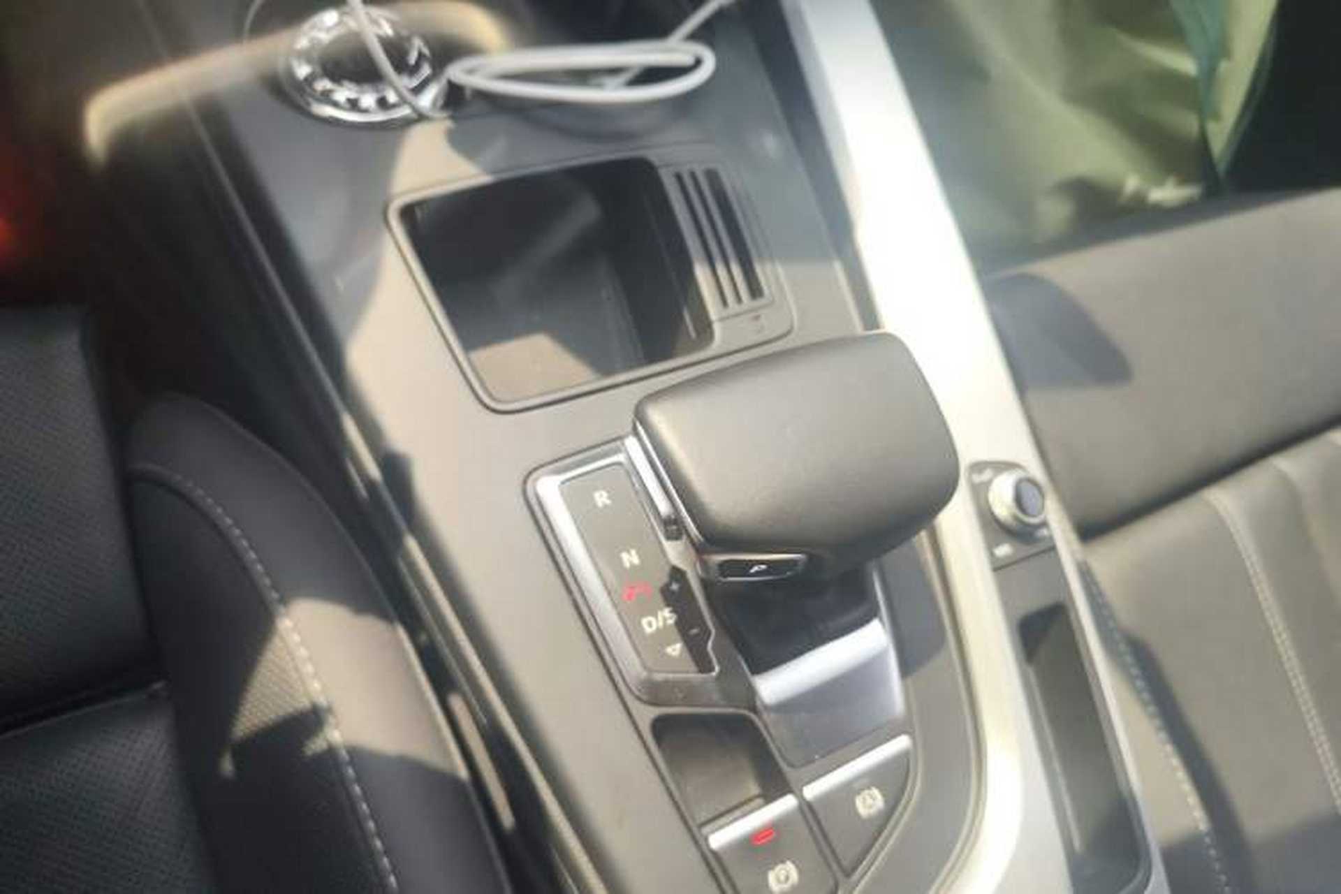 Used Audi A4L 2020 40 TFSI Fashion Dynamic Model Gear Lever