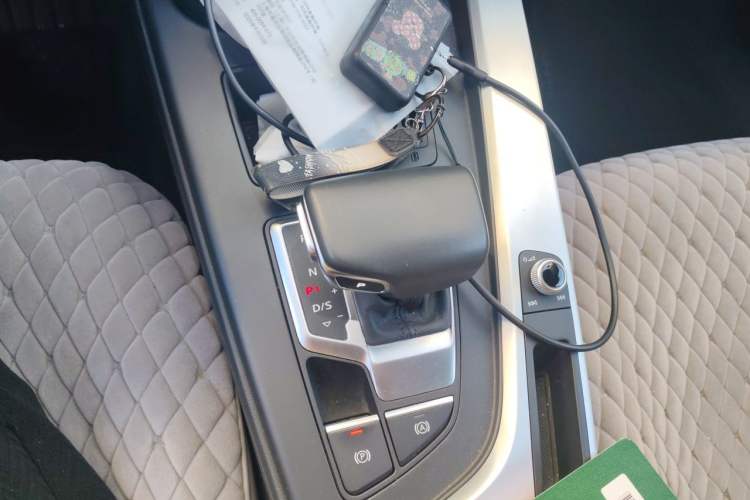 Used Audi A4L 2020 40 TFSI Fashion Dynamic Model Gear Lever