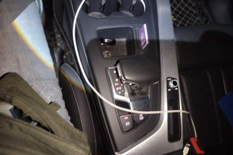 Used Audi A4L 2020 40 TFSI Fashion Dynamic Model Gear Lever