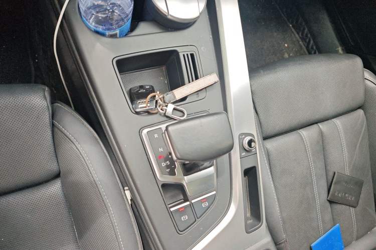 Used Audi A4L 2020 40 TFSI Fashion Dynamic Model Gear Lever