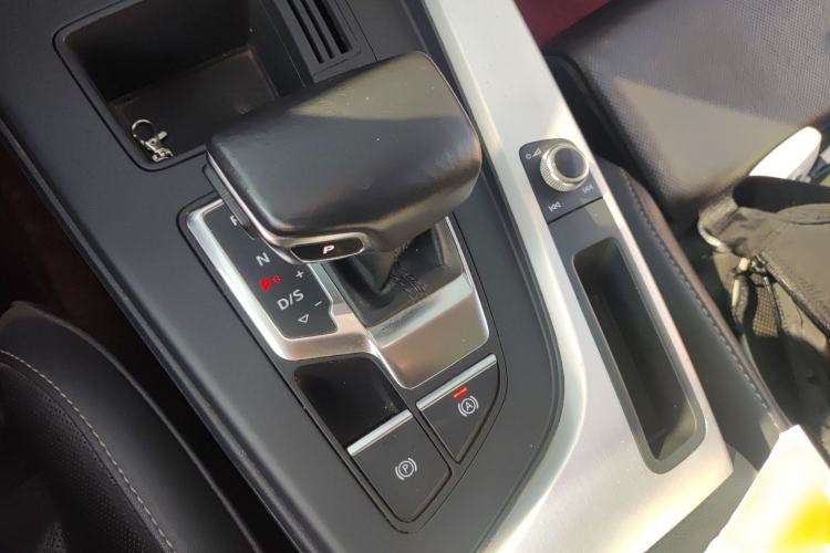 Used Audi A4L 2020 40 TFSI Fashion Dynamic Model Gear Lever