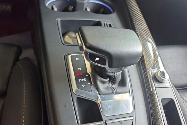 Used Audi A4L 2020 40 TFSI Fashion Dynamic Model Gear Lever