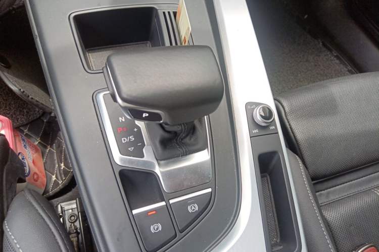 Used Audi A4L 2020 40 TFSI Fashion Dynamic Model Gear Lever