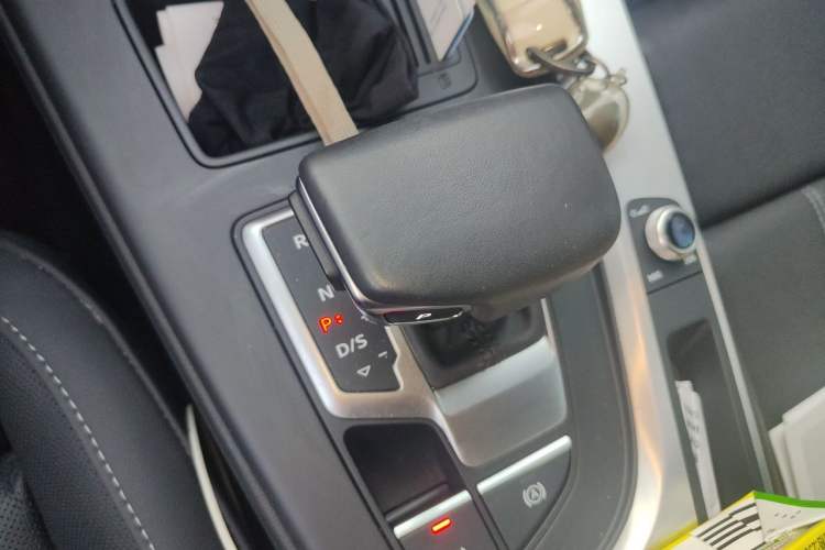 Used Audi A4L 2020 40 TFSI Fashion Dynamic Model Gear Lever