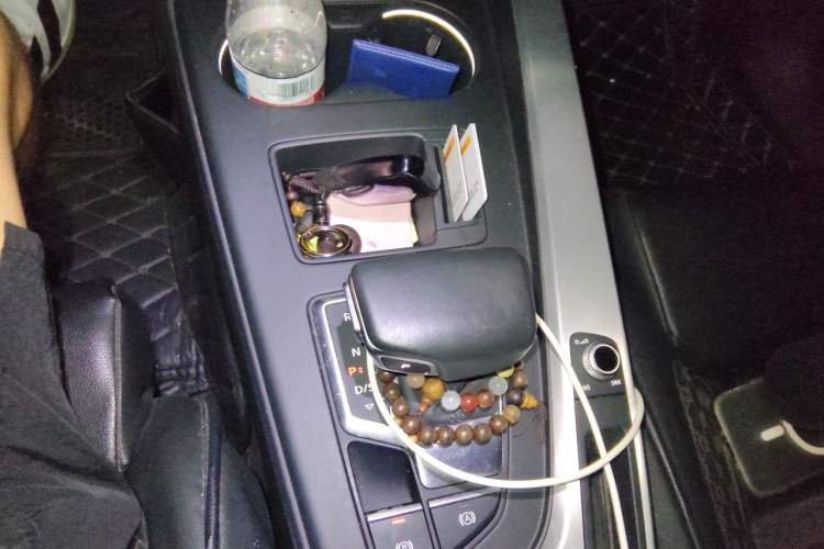 Used Audi A4L 2020 40 TFSI Fashion Dynamic Model Gear Lever
